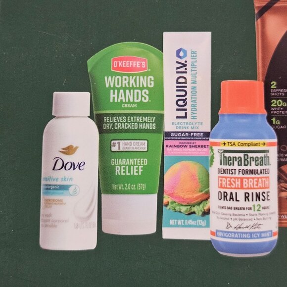 Ready To Jet Set Travel Essentials Kit Green Canvas Carry Case 10 Piece Set NEW - Picture 5 of 10